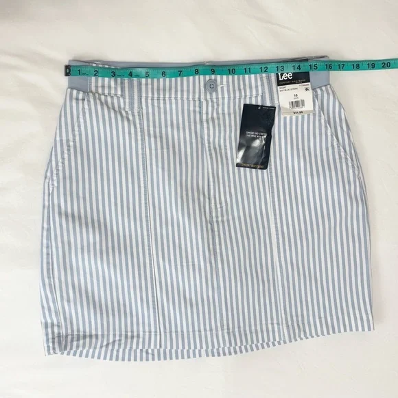 NWT Lee Women’s Mid Rise White & Shy Blue Stripe Cotton Blend Skort, Size 10 - Picture 5 of 15